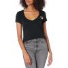True Religion Women’s Victorious V-Neck Tee(Black)